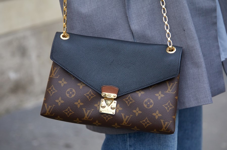 Terbongkar! Inilah Alasan Harga Tas Louis Vuitton Super Mahal